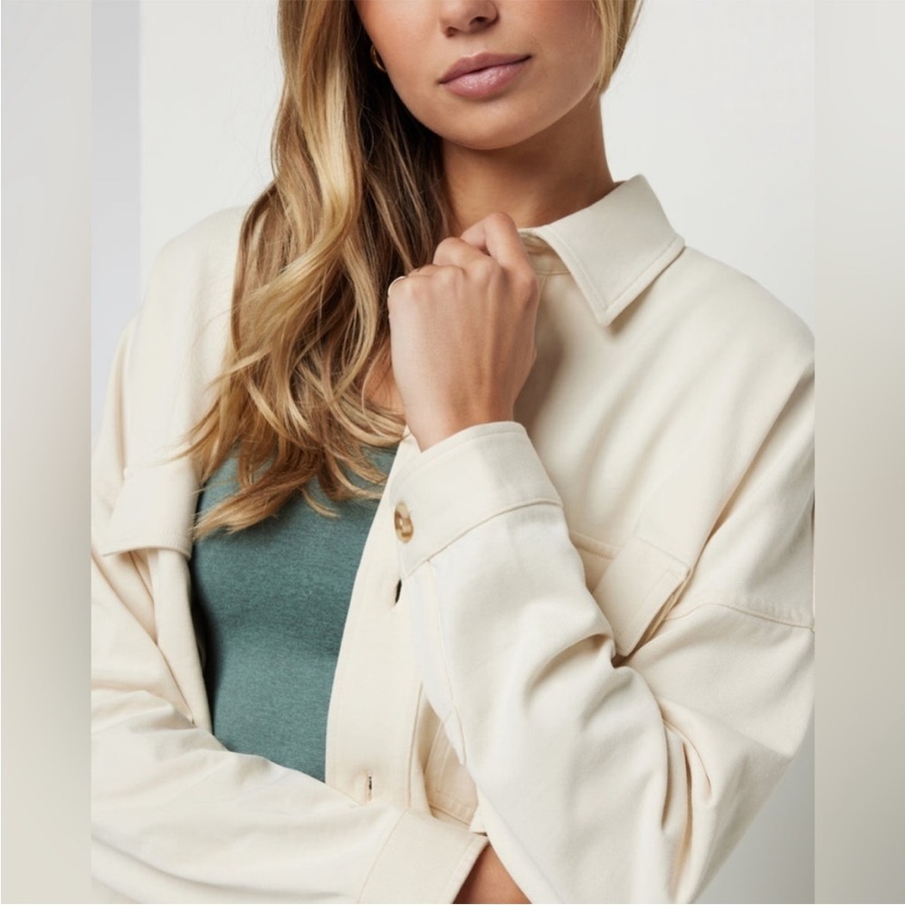 Vuori Mackenzie Cropped Button Shirt Jacket Shacket Natural Large - Picture 4 of 16